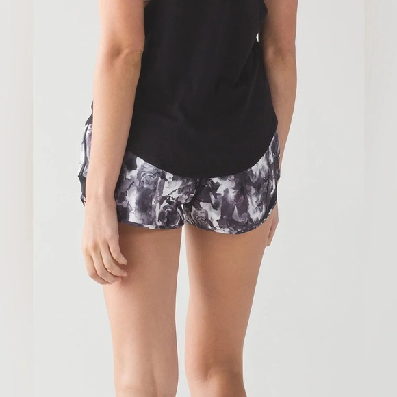 Lululemon Hotty Hot Short Mini Obscurred Black Dusty Mauve / Black Size 10 - Picture 4 of 10